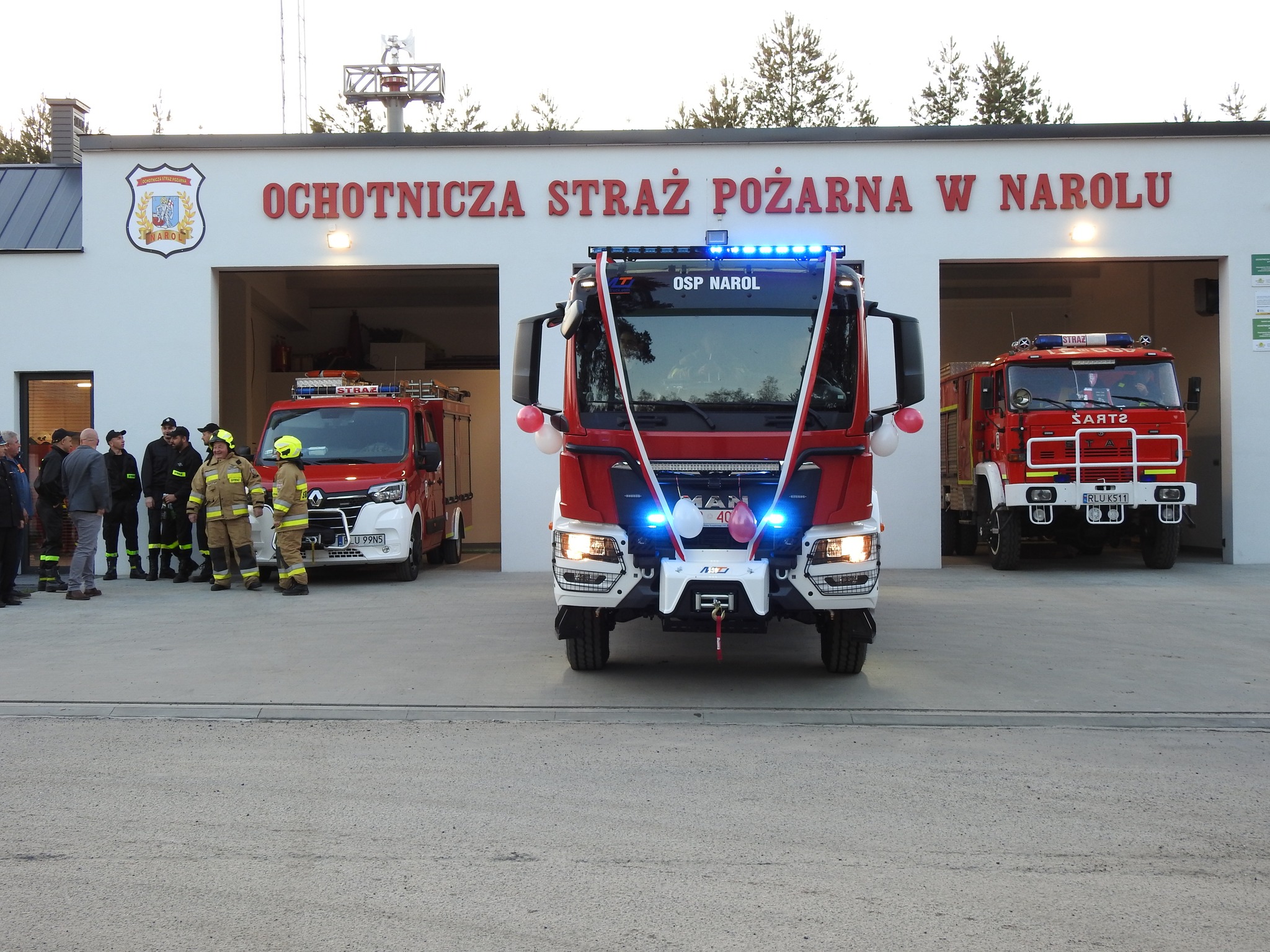 Strażacy z Narola otrzymali nowy wóz ratowniczo-gaśniczy post thumbnail image